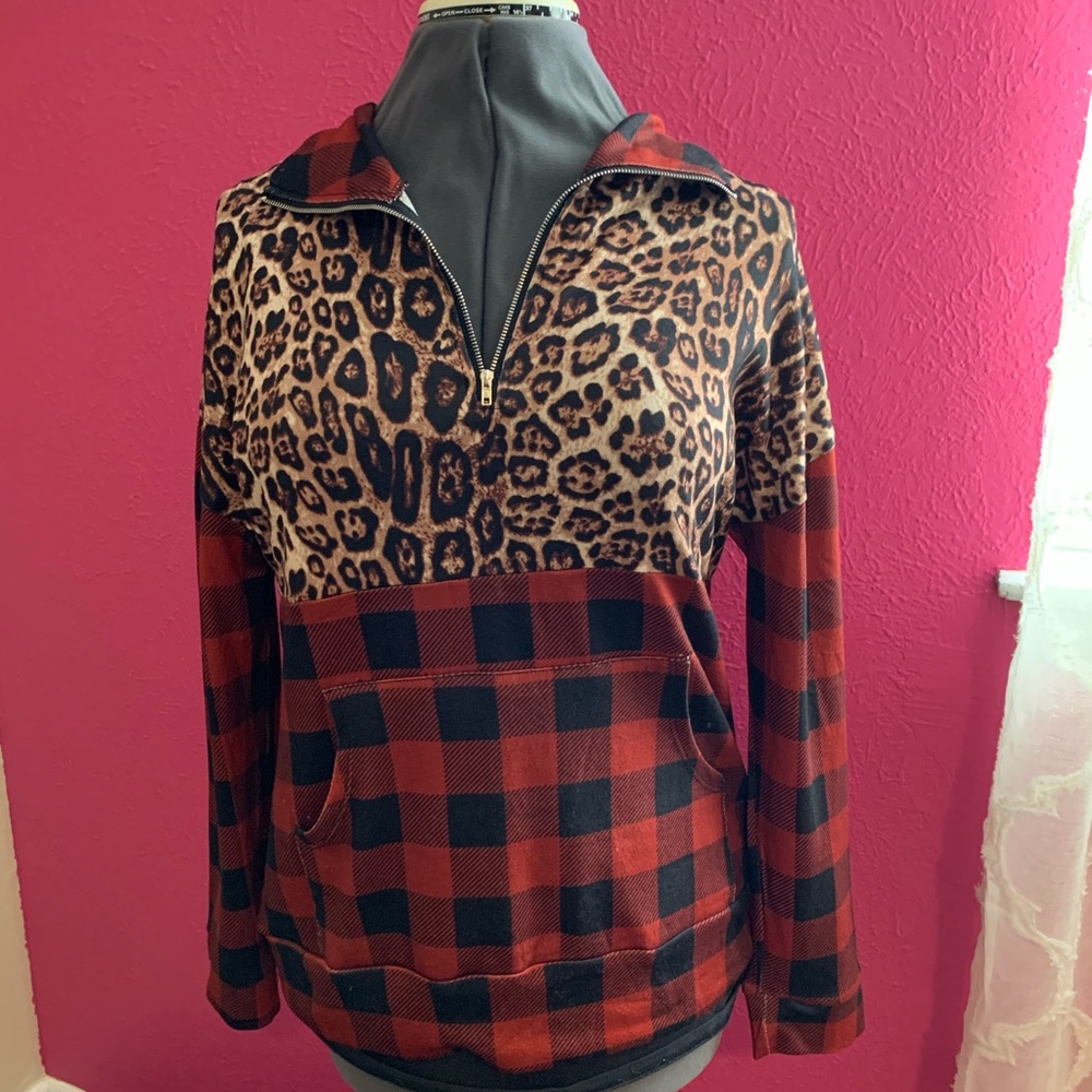 NWOT buffalo plaid pullover